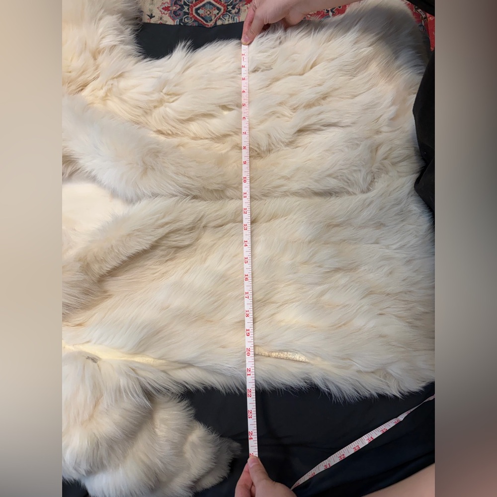 gorgeous vintage arctic white fox fur coat - Picture 7 of 15